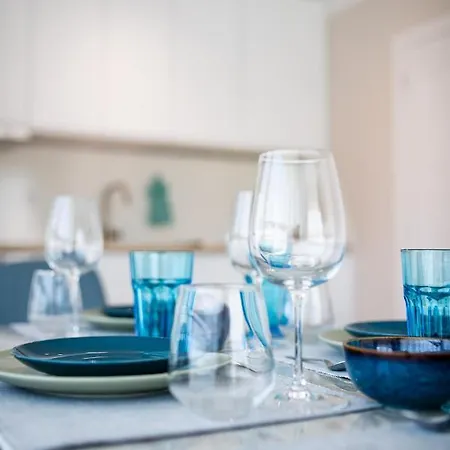 Sky Academic * וארנה